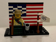 Custom LEGO Mini Figure Boy Scout / Girl Scout and US American Flag picture