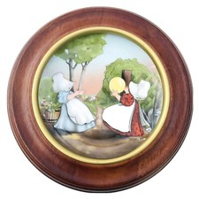 Vintage 1982 Sun Bonnet Babies Playing Catch Framed Collector Plate #2512 picture