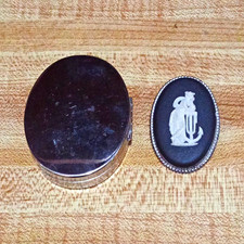 Wedgwood England Black Jasperware Cameo Oval Hinged Silver-Tone Compact picture