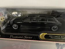 Road Signature Presidential Series 2001 Cadillac De Ville Presidential Limo 1:24 picture