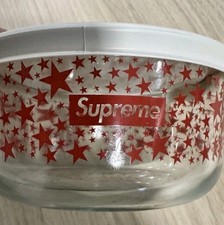 Supreme Pyrex FW23 2 Cup Glass Bowl W/ White Lid New 7200 Clear Glass Red Stars picture