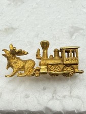 Kurt WAYNE Vintage 10kt Gold Pin/TieTac ARR Alaska Railroad Train, Pushing Moose picture