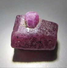 5.8g Chatoyant Star Twinned Terminated Magenta Barrel Ruby from Guinea, Africa picture