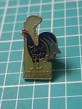 Vtg Delaware State Shape Rooster SILVER Tone Lapel Pin picture