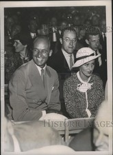 1935 Press Photo James Roosevelt at Braddock/Baer title bout in NY - nes53029 picture