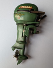 Vintage 1950's Johnson 25HP Outboard Boat Motor Collectible Japan Green Untested picture