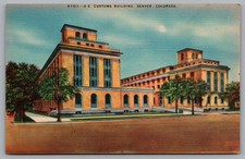 US Custom Building, Street View in Denver, CO. Vintage Postcard picture