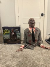 Spirit Halloween 2009 Dead lift Zombie Animatronic FULLY  WORKS picture