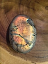 Large Flashy Labradorite Palmstone picture