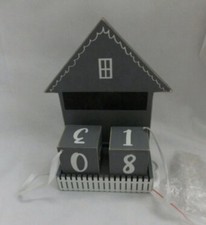 Vintage Country Style House-Shaped Wooden Perpetual Desk Calendar picture