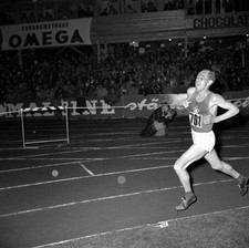 Athletics ECH 1954 Berne ' m finals Emil Zatopek wins 1950s Old Photo 4 picture