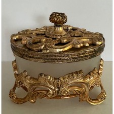 Vtg Stylebuilt Hollywood Regency Gold Ormolu Frosted Glass Footed Trinket Box picture