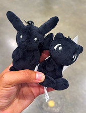 Complex con 2026 Pokemon x fragment design black pikachu and mew keychain picture