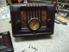 1938 emerson bakelite table radio picture