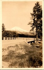Vtg Postcard RPPC 1922-6 AZO - Mount Shasta & Pacific Highway UNP picture