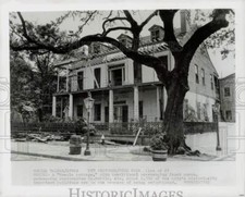 1977 Press Photo A 