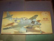 GERMAN WWII MESSERSCHMTT ME-262 JET AIRCRAFT 1/48 MODEL LINDBERG CLASSIC SERIES picture