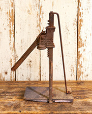 Antique Prohibition Era D-Capper Bottle Capper Detroit MI Cast Iron Breweriana picture