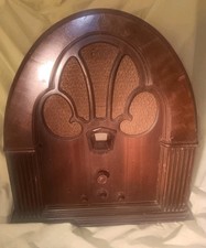 VINTAGE PHILCO BABY GRAND 70 CATHEDRAL TUBE RADIO NEEDS RESTORE SUPERHETERODYNE  picture