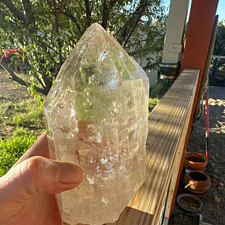 Large Clear Quartz Crystal Natural Point Specimen Point Specimen picture