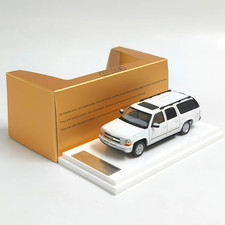 1:64 2003 White Suburban Alloy Diecast Car Model - Collectible Display picture