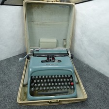 Olivetti Studio 44  Manual Typewriter Portable W/ Case Barcelona Spain Underwood picture