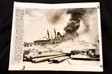 1965 Press Photo Dominican Civil War Freighter Santo Domingo Burns Dockside V21 picture