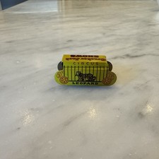 VINTAGE 1930'S CRACKER JACK TIN TOY CRACKER JACK CIRCUS SHOWS LEOPARD CAGE. RARE picture