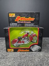 1942 MAISTO Red Indian Chief 2-Wheelers 1:18 Motorcycle Diecast New in Box picture