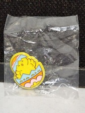 NEW NOS HALLMARK LAPEL PIN EASTER 1979/80 CHICK IN CRACKED EGG picture