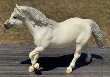 Breyer Snowball 1st Edition Holiday Haflinger Christmas Pony picture