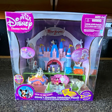 Disney Theme Parks Keys to the Magic Celebration Playset Mickey & Cinderella picture