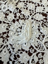 Antique Italian Cantu Bobbin Lace Table Runner Placemat Linen Figural Birds 25