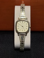 Casio Standard LQ-710G Analog Quartz Women Watch 548938 Ladies Vintage picture