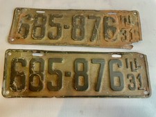 Vintage 1931 Illinois License Plates Matching Pair #685-876 Original ILL 31 picture
