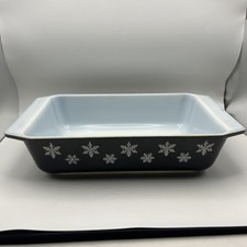 Vintage Pyrex Casserole Dish Black Snowflake Pattern 2 Qt. Dish 575-B picture