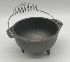 Vtg Benjamin & Medwin Cast Iron Mini Cauldron 3 Leg Pot  Witch Kettle 5