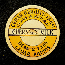 CEDAR HEIGHTS FARM - GUERNSEY MILK - CEDAR RAPIDS, IA -  MILK BOTTLE CAP - 42mm picture