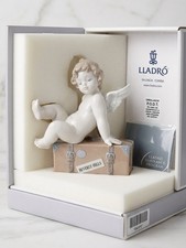Lladro Travel the World - Beverly Hills 07311 Cherub Figurine NIB Paper RARE picture