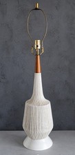 Vintage 1960s MCM White Porcelain Walnut Table Lamp Ribbed Brutalist 31” picture
