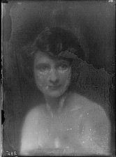 Photo:Mercedes de Acosta Portrait Photograph 1913 Woman Headshot picture
