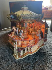 Vintage Enesco CAROUSEL ROYALE Animated Illuminated Musical Carousel WORKS picture