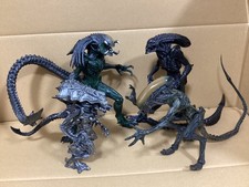 Alien vs Predator Real Figure Predalien Alien Warrior Dog Alien Alien Queen picture