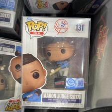 NYCC 2026 EXCLUSIVE FUNKO POP NY YANKEES - AARON JUDGE (2017) FIGURE in hand picture