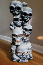 VTG Trendmasters Haunted Lighted Stacked Skulls Halloween foam indoor skeleton picture