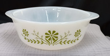 Glasbake J2600 Vtg. Round Casserole Baking Dish 2 Qt USA   Green Daisy Flower picture