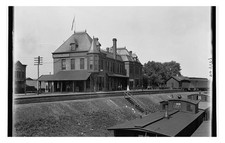 Winona Minnesota C&NW Station Standard Postcard picture