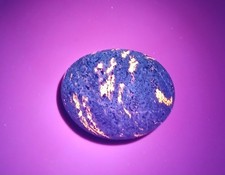 Fluorescent Sodalite (Yooperlite)  A Bright 2.4 oz Lake Superior Yooperlite  picture