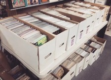 50 Bulk Lot Assorted Marvel Comic Books GRAB BAG Modern picture
