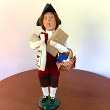 BYERS CHOICE Williamsburg Caroler Christmas Shopping Man Gifts VA Ham Pipes 2007 picture